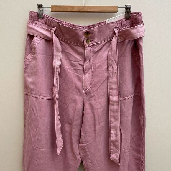 NWT American Eagle Super Hi-Rise Taper Utility Pants Womens Size 16 Pink Belted - Picture 2 of 16